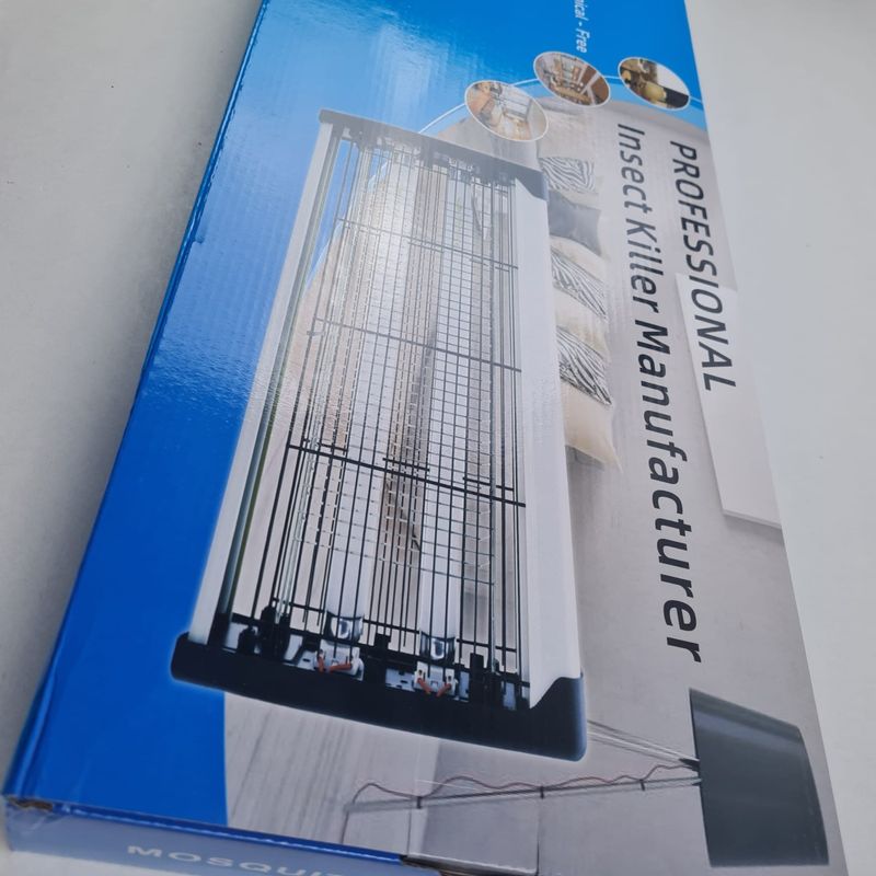 Casa si Gradina - Gradinarit si plante - Intretinere gradina - Articole daunatori gradina - Aparat antiinsecte profesional UV, 2x20W, raza 200 mp, muste, tantari, 65 cm - Infinity.ro