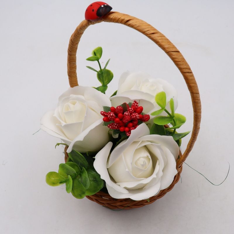 Market - Cadouri - Flori si aranjamente - Aranjament Floral, Cosulet Trandafiri,  3 Trandafiri Albi din Sapun - Infinity.ro