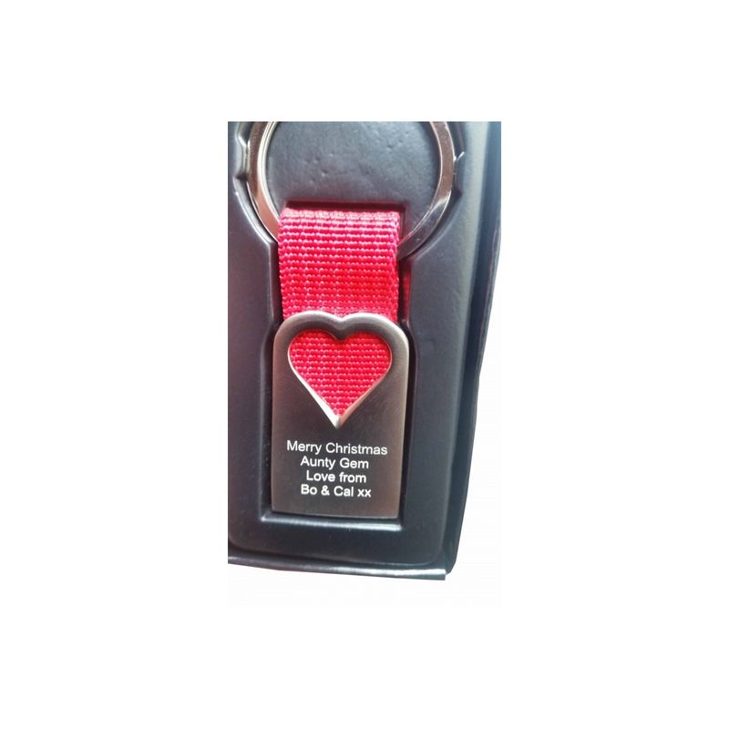 Fashion, accesorii si bijuterii - Barbati - Accesorii barbati - Alte accesorii barbati - Breloc personalizat metalic in forma de inima rosie gravat cu textul tau - Infinity.ro