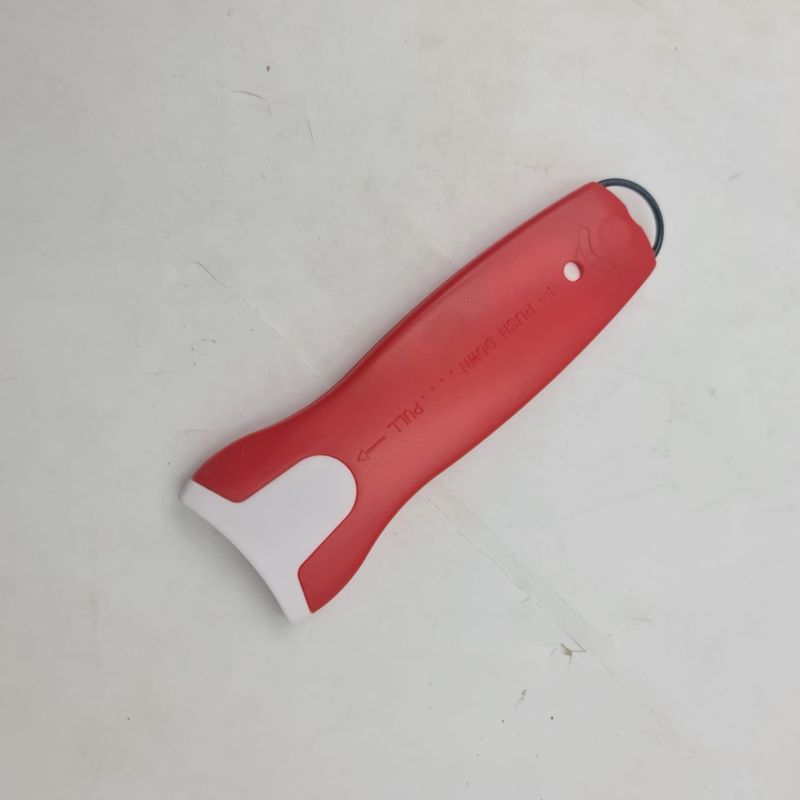 Sport si Outdoor - Camping - Articole solare camping - Lampi si lanterne camping - Lanterna cu 3 Leduri, Buton Start/Stop, Agatatoare, 13 cm, Rosu - Infinity.ro