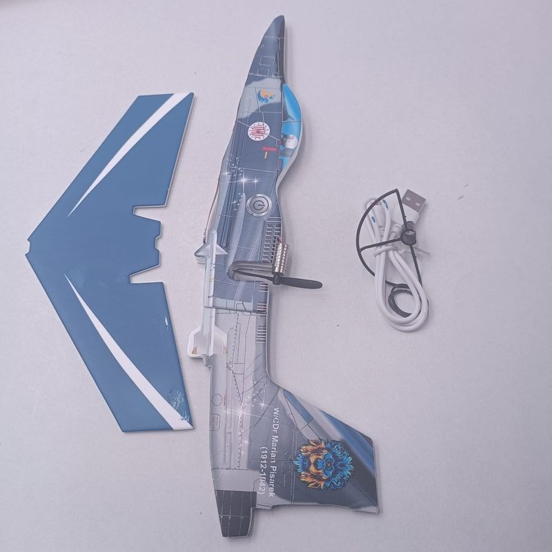 Jucarii, Copii si Bebe - Jucarii si jocuri - Vehicule si jucarii cu telecomanda - Elicoptere, avioane si nave de jucarie - Jucarie Avion de Lupta, Pornire pe Buton, Lumini, Rezistent la Impact, Incarcare USB, 30 cm - Infinity.ro