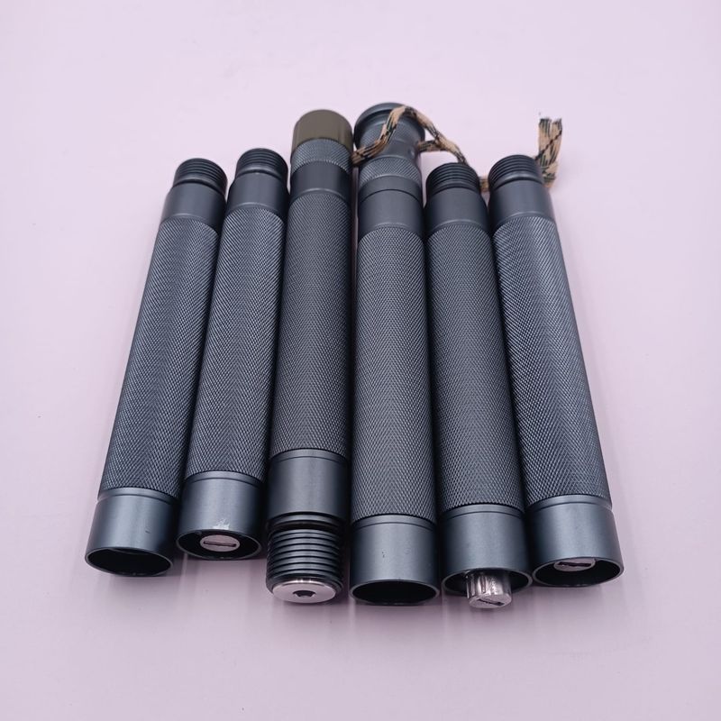 Sport si Outdoor - Sporturi de contact - Produse autoaparare - Baston Telescopic cu 6 Segmente, Agatatoare Dubla, Husa Textila, 3 Cutite Varf, Gri, 109 cm - Infinity.ro