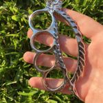 Sport si Outdoor - Sporturi de contact - Produse autoaparare - Pumnal, rozeta autoaparare, cap de mort varf ascutit, 0.5 cm grosime, gri - Infinity.ro