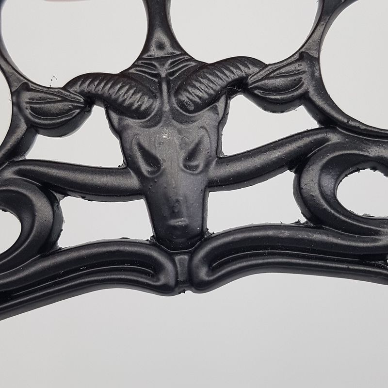 Sport si Outdoor - Sporturi de contact - Produse autoaparare - Pumnal tip box, rozeta autoaparare, 3 cap mort, 1 cm grosime, negru - Infinity.ro