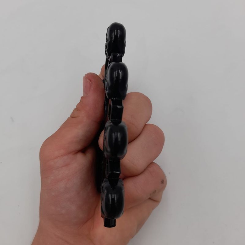 Sport si Outdoor - Sporturi de contact - Produse autoaparare - Pumnal tip box, rozeta autoaparare cu 4 cranii, 1 cm grosime, neagra, - Infinity.ro