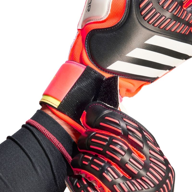 Sport si Outdoor - Echipament Sportiv - Accesorii echipament sportiv - Manusi sport - Manusi portar Adidas Predator Match, 9.5 - Infinity.ro