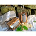 Casa si Gradina - Bucatarie si vesela - Ustensile bucatarie - Razatori si curatatoare - Razatoare pentru branza tare cu cutie colectare, lemn maslin + inox, 11x7x6 cm - Infinity.ro