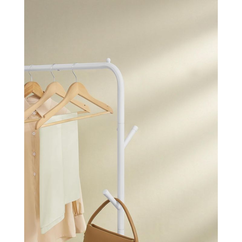 Casa si Gradina - Mobilier - Organizare si depozitare - Cuiere - Suport haine metalic cu roti si raft inferior, stil industrial, 103x41x155 cm, alb - Infinity.ro