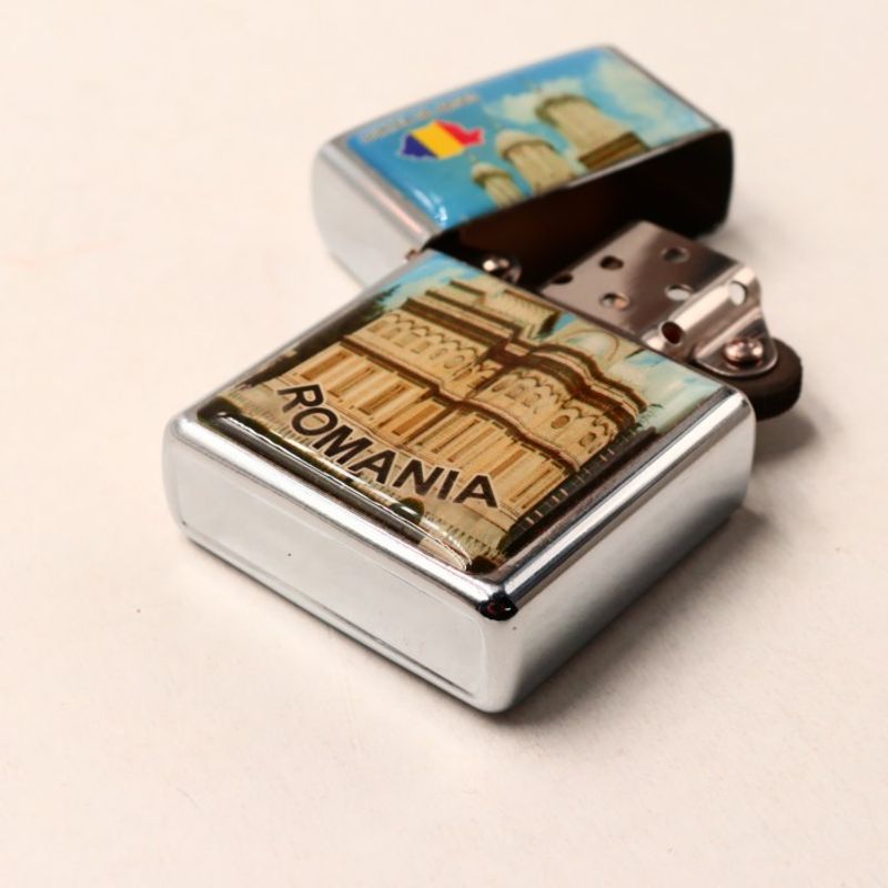 Market - Tutun si tigari - Articole si accesorii tutun - Bricheta Metalica cu Benzina Personalizata Curtea de Arges - Infinity.ro