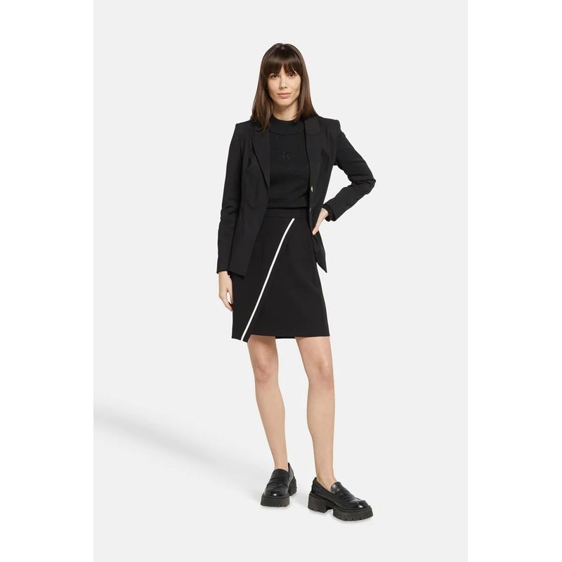 Fashion, accesorii si bijuterii - Femei - Imbracaminte femei - Fuste femei - Fusta mini Karl Lagerfeld ARW1200 38 EU Negru - Infinity.ro