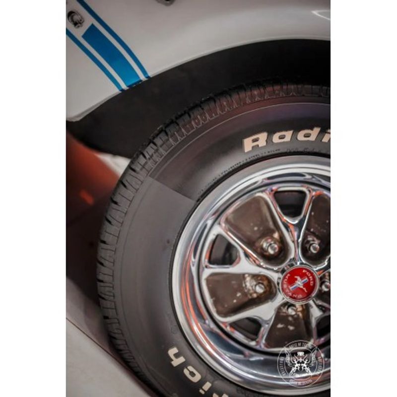Auto si Moto - Intretinere auto - Produse curatare auto - Dressing pentru anvelope BadBoys Colored Tyre Dressing 500ml - Infinity.ro
