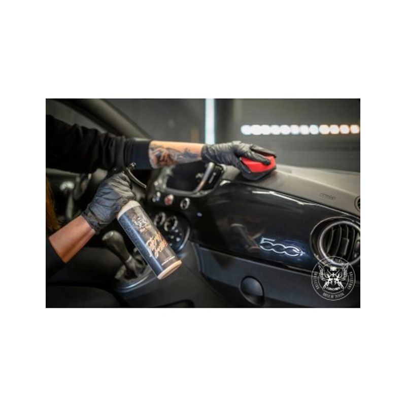 Auto si Moto - Intretinere auto - Produse curatare auto - Dressing Interior Plastice cu miros Biscuitii BadBoys Interior Dressing Cookie, 500ml - Infinity.ro