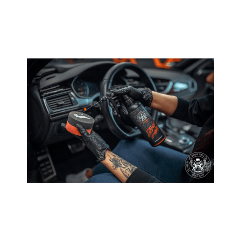 Auto si Moto - Intretinere auto - Produse curatare auto - Dressing Interior Plastice cu miros Cola BadBoys Interior Dressing Cola, 500ml - Infinity.ro