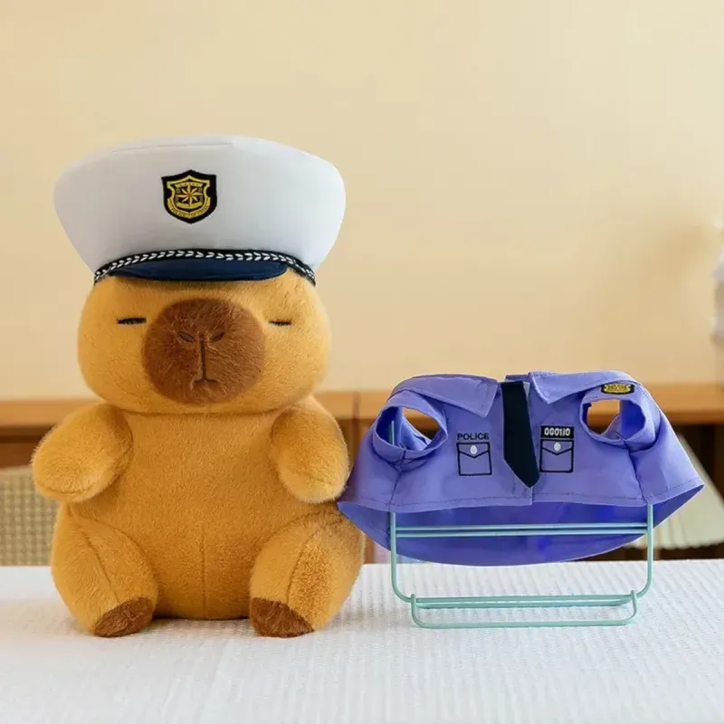 Jucarii, Copii si Bebe - Jucarii si jocuri - Jucarii de plus - Jucarie plus Capybara politist ABYZ, 25 cm, maro, model cu haine detasabile, cadou pentru copii - Infinity.ro