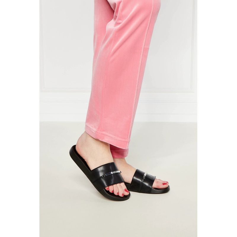 Fashion, accesorii si bijuterii - Femei - Incaltaminte femei - Slapi si papuci femei - Slapi dama Calvin Klein Pool Slide Metal Bar HW0HW01980 40 EU Negru - Infinity.ro