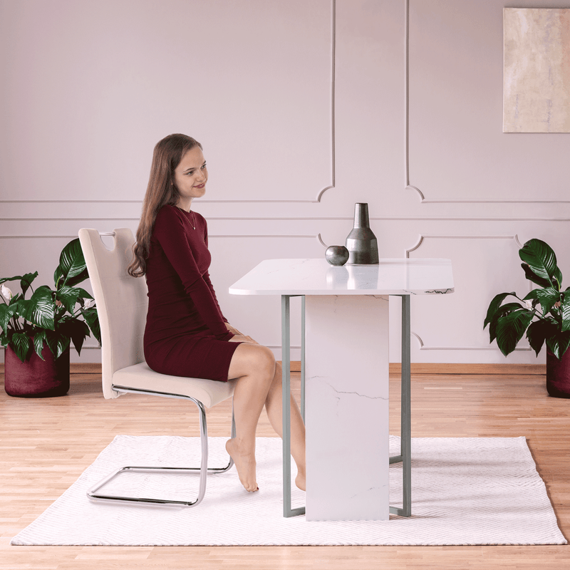 Casa si Gradina - Mobilier - Scaune si fotolii - Scaune - Scaun de masa, tesatura catifea bej / cusaturi deschise, ABIRA NEW - Infinity.ro