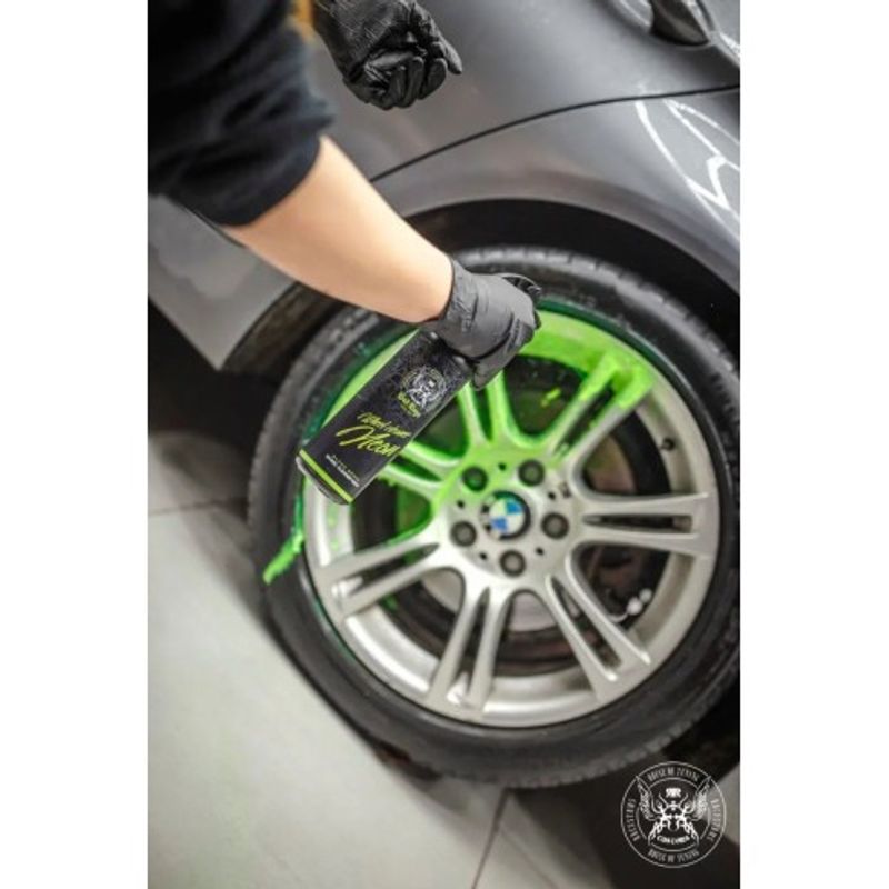 Auto si Moto - Intretinere auto - Produse curatare auto - Solutie Curata Jantele BadBoys Wheel Cleaner Neon 1l - Infinity.ro