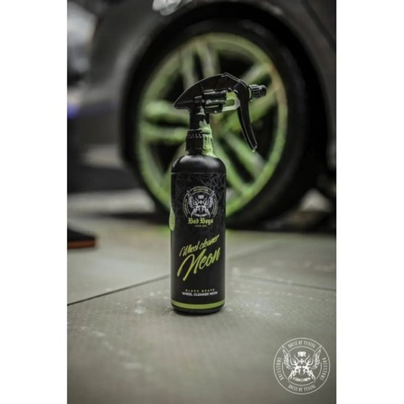 Auto si Moto - Intretinere auto - Produse curatare auto - Solutie Curata Jantele BadBoys Wheel Cleaner Neon 1l - Infinity.ro