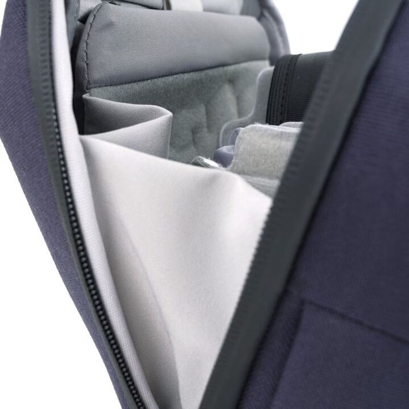 Laptop, Telefoane si Tablete - Telefoane mobile si accesorii - Piese si componente telefoane - Carcase telefoane - Geanta de transport pentru accesorii foto/video Vanguard Veo City CB29, 310 x 215 x 135 mm, Navy Blue - Infinity.ro