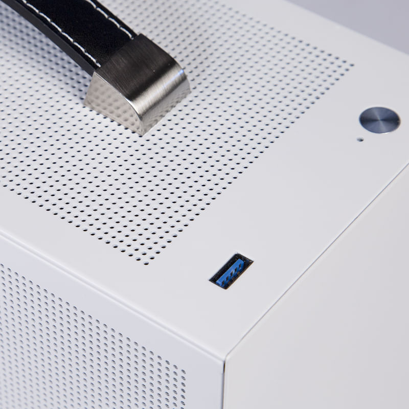 PC, gaming si accesorii - Componente PC - Componente - Carcase PC si server - Carcasa PCCOOLER, Mini Tower, ITX, fara sursa, fereastra laterala tip MESH, alb, USB 3.2 gen 1 x 1, USB Type-C x 1 - Infinity.ro