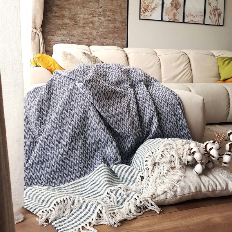 Casa si Gradina - Textile si covoare - Pături și cuverturi - Cuverturi - Cuvertura Old Fashion pentru pat dublu, dimensiunea 220x240 cm, 100% bumbac, zig-zag, gri cu franjuri - 24 - Infinity.ro