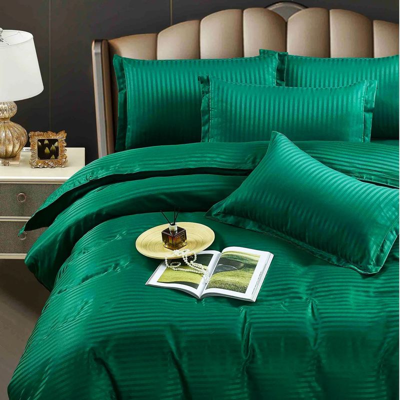 Casa si Gradina - Textile si covoare - Lenjerii de pat - Fete de perna - Set 2 fete de perna Kotonia Home Deco - Damasc Saten - 100% bumbac, dimensiune dungi 1 cm, 50x70 cm, verde smarald - Infinity.ro