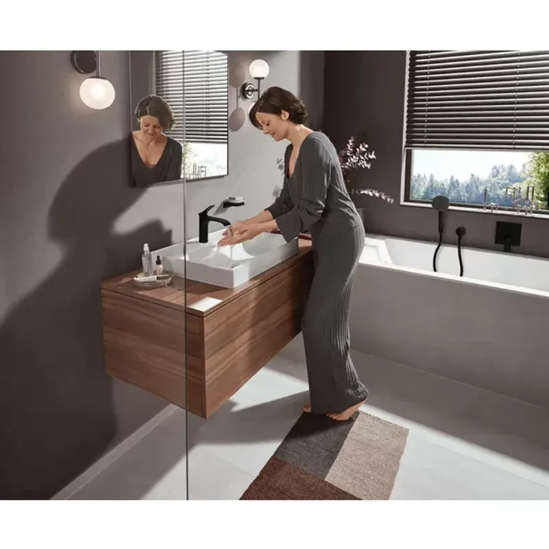 Casa si Gradina - Sanitare - Lavoar baie si accesorii - Baterii sanitare - Baterie cada - dus incastrata Hansgrohe Vivenis negru mat fara corp ingropat - Infinity.ro