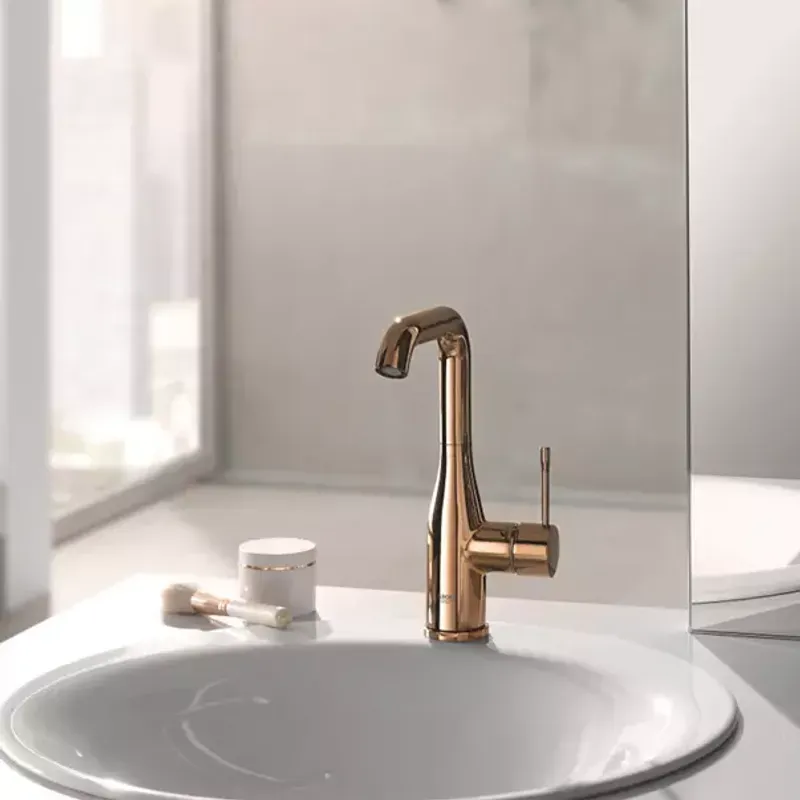 Casa si Gradina - Sanitare - Lavoar baie si accesorii - Baterii sanitare - Baterie lavoar Grohe Essence L cu ventil Pop-Up auriu lucios Cool Sunrise - Infinity.ro