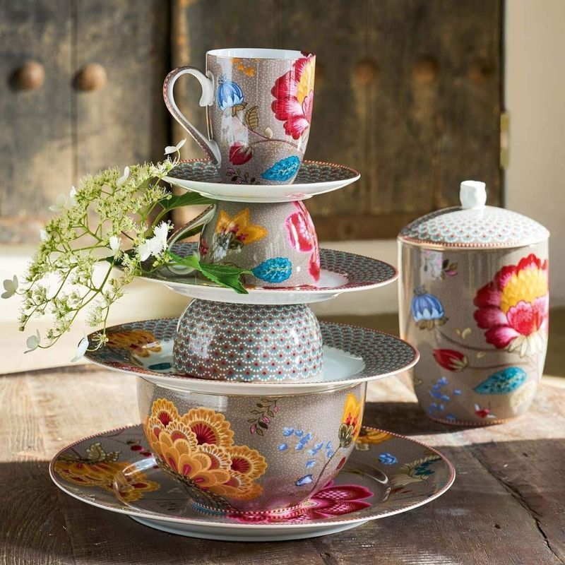 Casa si Gradina - Bucatarie si vesela - Vesela si tacamuri - Farfurii si boluri - Bol din portelan, Pip Studio, Khaki, 15 cm, colectia Blooming Tales - Infinity.ro