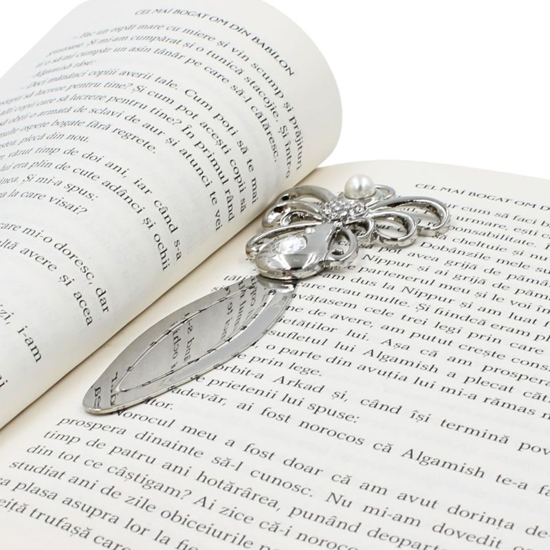 Carti si Birotica - Carti - Accesorii pentru cititori - Semn de Carte Metalic Ingeras cu Perla si Cristale, 12 x 5 cm, Argintiu, Cadou Elegant pentru Femei, AZAY - Infinity.ro