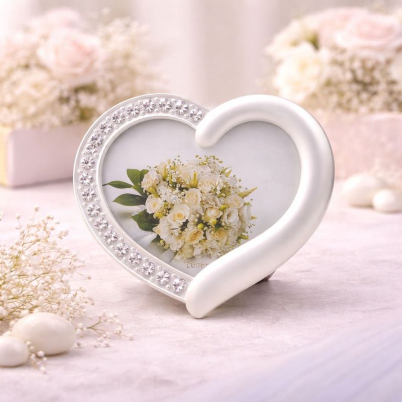 Market - Cadouri - Rame si albume foto - Rama Foto AZAY Tip Inima cu Cristale, 10x8 cm, Decor Romantic, Cadou Cuplu, Nunta, Aniversare, Cutie Cadou Inclusa - Infinity.ro