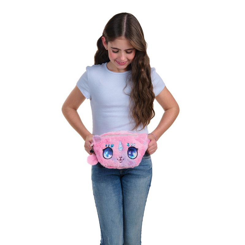 Sport si Outdoor - Echipament Sportiv - Accesorii echipament sportiv - Genti si borsete fitness - Borseta pufoasa, Nebulous Stars, personaj Stella, 30x16x2 cm - Infinity.ro