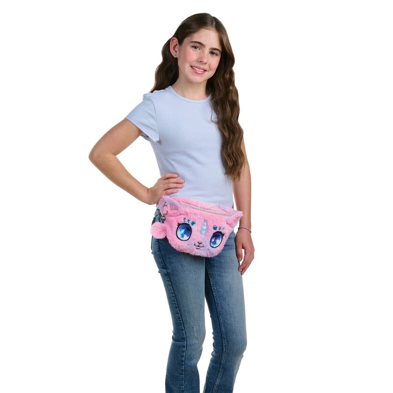 Sport si Outdoor - Echipament Sportiv - Accesorii echipament sportiv - Genti si borsete fitness - Borseta pufoasa, Nebulous Stars, personaj Stella, 30x16x2 cm - Infinity.ro