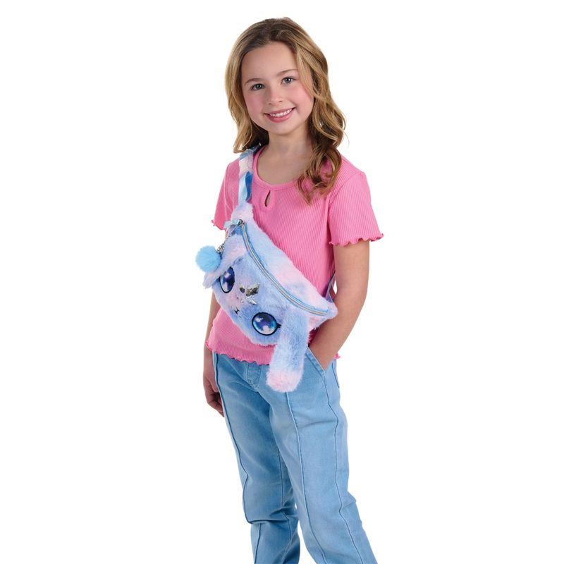 Sport si Outdoor - Echipament Sportiv - Accesorii echipament sportiv - Genti si borsete fitness - Borseta pufoasa, Nebulous Stars, personaj Agatha, 30x16x2 cm - Infinity.ro