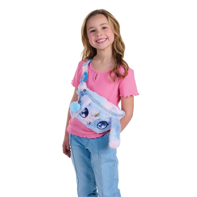 Sport si Outdoor - Echipament Sportiv - Accesorii echipament sportiv - Genti si borsete fitness - Borseta pufoasa, Nebulous Stars, personaj Agatha, 30x16x2 cm - Infinity.ro