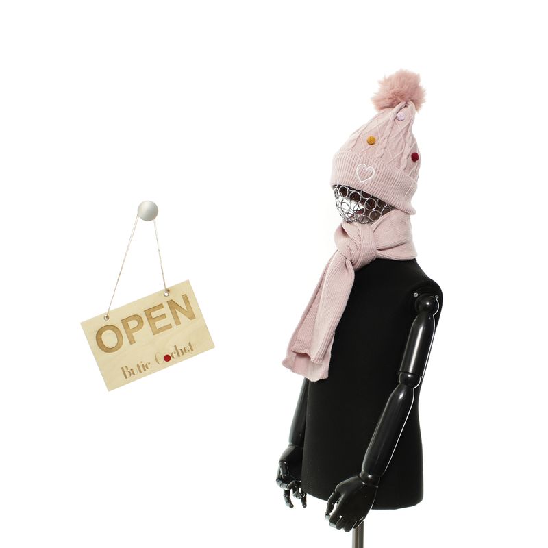 Fashion, accesorii si bijuterii - Copii - Accesorii copii - Caciuli si palarii copii - Set caciula si fular, pentru copii, Buticcochet, din viscoza si sintetic, model inima, Roz - SETF284 - Infinity.ro