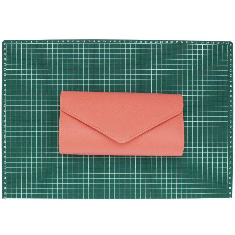Fashion, accesorii si bijuterii - Femei - Accesorii femei - Genti si rucsacuri femei - Geanta plic, de dama, din material sintetic, ButicCochet, 22x11x5 cm, Corai - GND692 - Infinity.ro