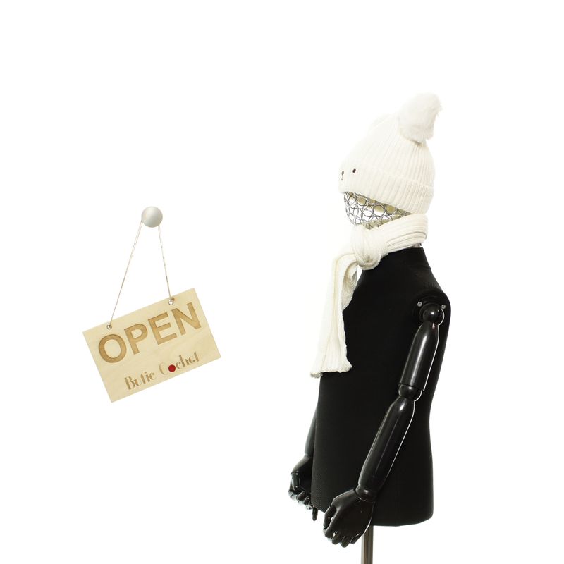 Fashion, accesorii si bijuterii - Copii - Accesorii copii - Caciuli si palarii copii - Set caciula si fular, pentru copii, Buticcochet, din viscoza si sintetic, model cu ursulet, Alb - SETF260 - Infinity.ro
