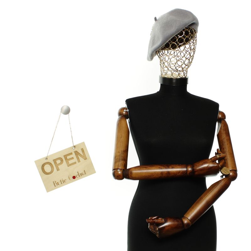 Fashion, accesorii si bijuterii - Femei - Accesorii femei - Caciuli si palarii femei - Bereta de dama, din lana, Buticcochet, model cu perle, one size, Gri - BSC849 - Infinity.ro