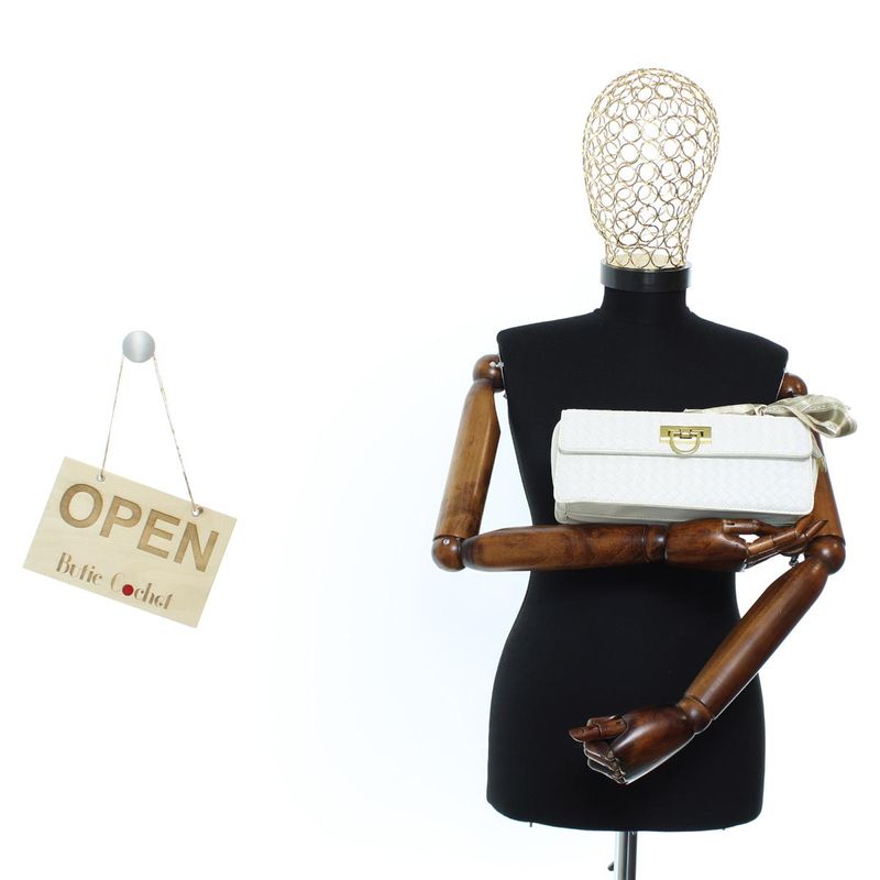 Fashion, accesorii si bijuterii - Femei - Accesorii femei - Genti si rucsacuri femei - Geanta de umar, de dama, din material sintetic, ButicCochet, 28x10x7 cm, Alb - GND1007 - Infinity.ro