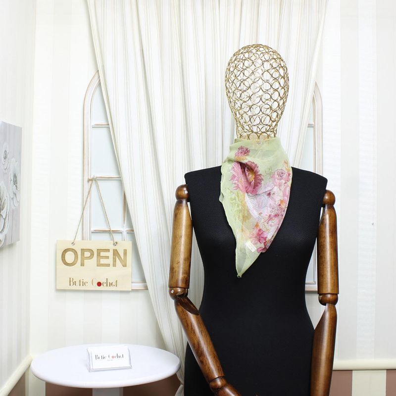 Fashion, accesorii si bijuterii - Femei - Accesorii femei - Esarfe si fulare femei - Esarfa de dama, Buticcochet, 60x60 cm, 40% matase 60% poliester, imprimeu floral, Vernil - ES2145 - Infinity.ro