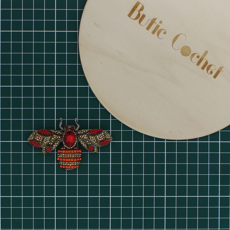 Market - Cadouri - Martisoare - Accesoriu dama, Brosa, din metal, Buticcochet, 5x8 cm, model Albina, Portocaliu - MR603 - Infinity.ro