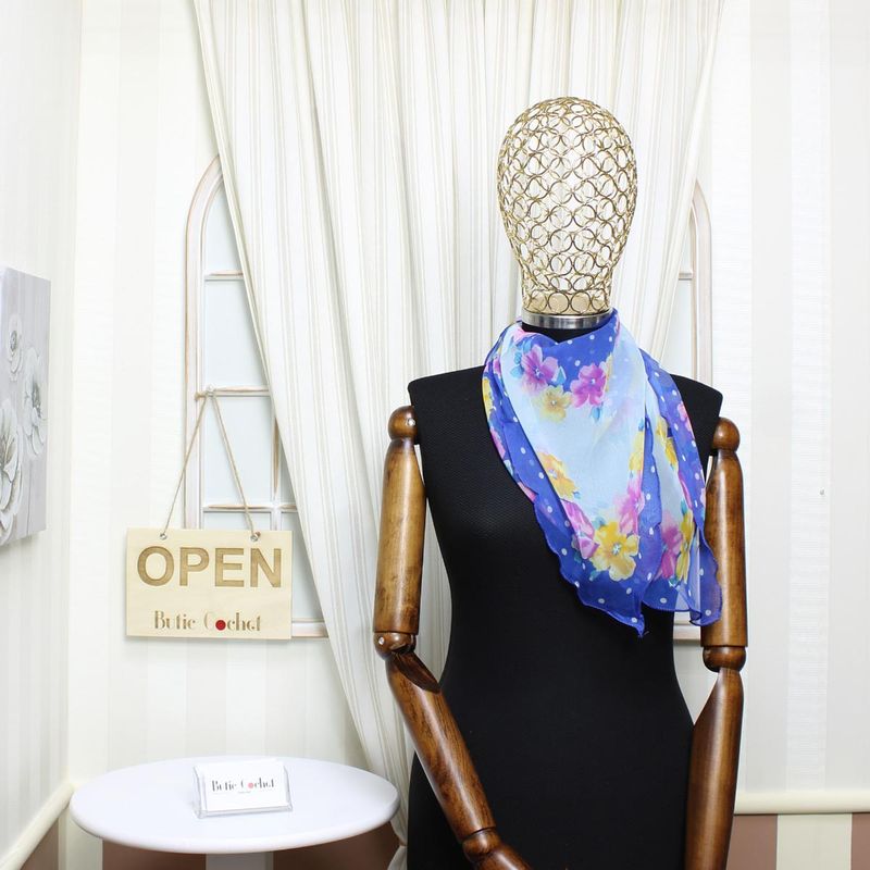 Fashion, accesorii si bijuterii - Femei - Accesorii femei - Esarfe si fulare femei - Esarfa de dama, Buticcochet, 60x60 cm, 40% matase 60% poliester, cu imprimeu floral, Albastru - ES2120 - Infinity.ro