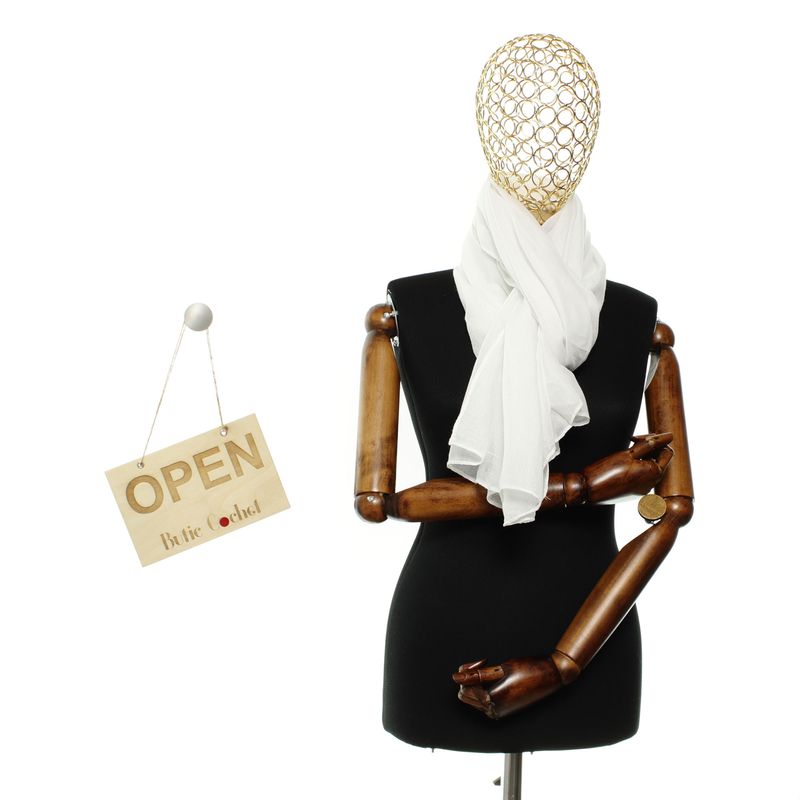 Fashion, accesorii si bijuterii - Femei - Accesorii femei - Esarfe si fulare femei - Esarfa de dama, din 30% viscoza 70% poliester, Buticcochet, 68x180 cm, Alb - ES3352 - Infinity.ro
