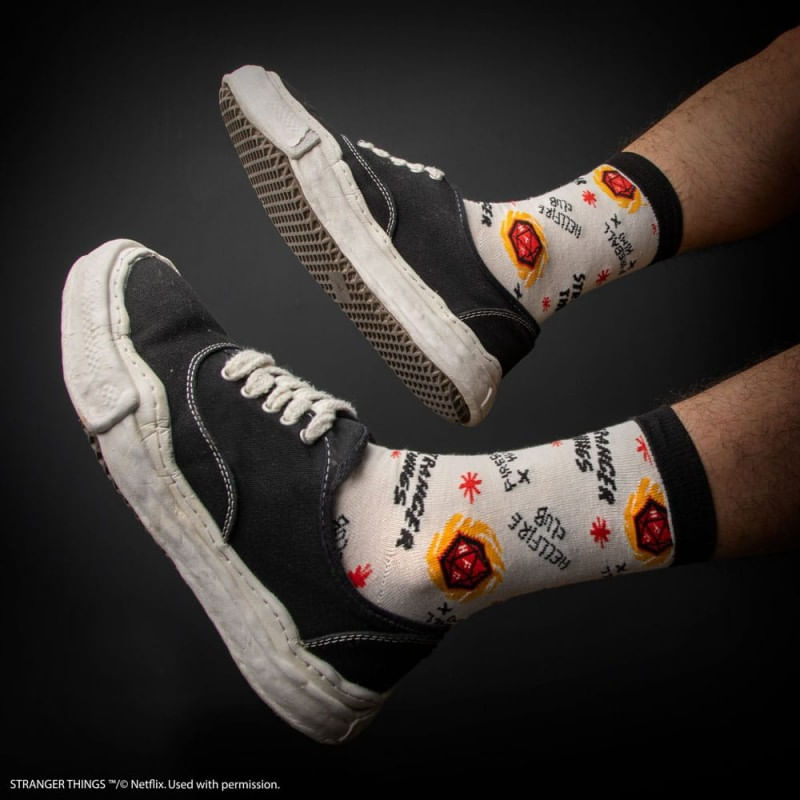 Fashion, accesorii si bijuterii - Copii - Lenjerie si pijamale copii - Sosete si dresuri copii - Stranger Things: Hellfire Club Set of 3 Socks - Infinity.ro