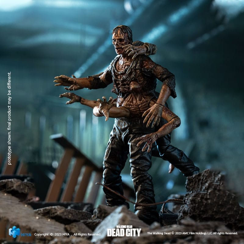 Jucarii, Copii si Bebe - Jucarii si jocuri - Figurine - The Walking Dead Exquisite Mini Action Figure 1/18 Dead City Walker King 11 cm - Infinity.ro