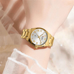Fashion, accesorii si bijuterii - Femei - Bijuterii femei - Ceasuri femei - Ceas Dama CURREN 9095L Aur Complet, Cadran Alb, Elegant, Quartz cu Calendar, Bratara Metalica, Rezistenta la Apa 3 ATM - Infinity.ro