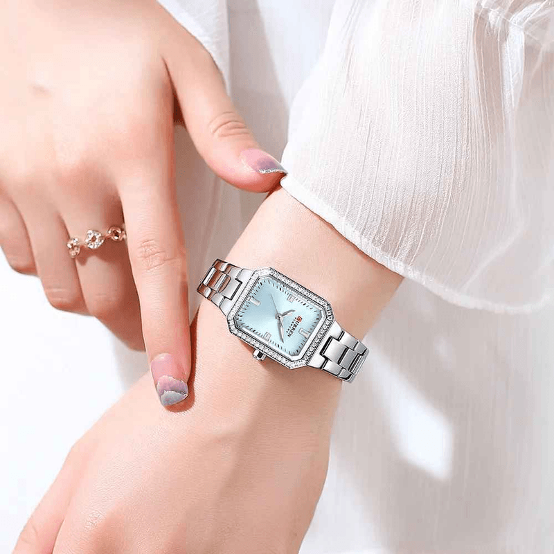 Fashion, accesorii si bijuterii - Femei - Bijuterii femei - Ceasuri femei - Ceas dama Curren Elegant – Cadran albastru, bratara argintie, stil elegant si modern - Infinity.ro