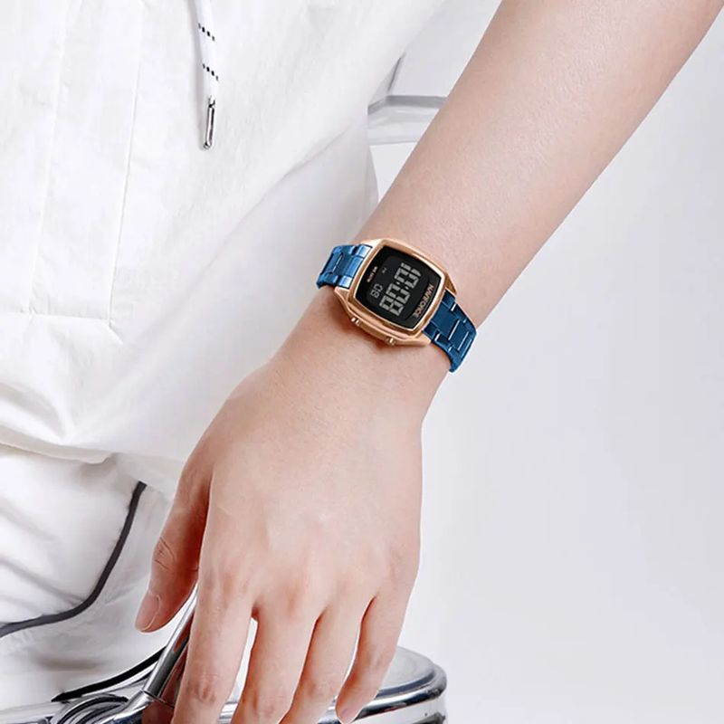 Fashion, accesorii si bijuterii - Femei - Bijuterii femei - Ceasuri femei - Ceas de mana dama Naviforce Sport LCD Electronic Casual Digital Otel Albastru - Infinity.ro