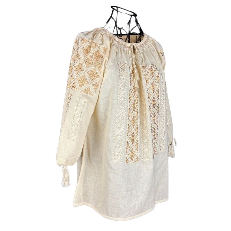 Fashion, accesorii si bijuterii - Femei - Imbracaminte femei - Camasi si bluze femei - Bluza dama tip ie D24 bej marimea S - Infinity.ro
